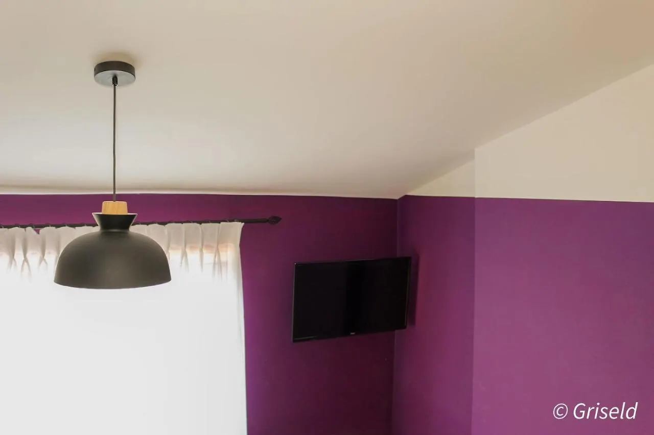 Drion Apartment With Lake View Pogradec