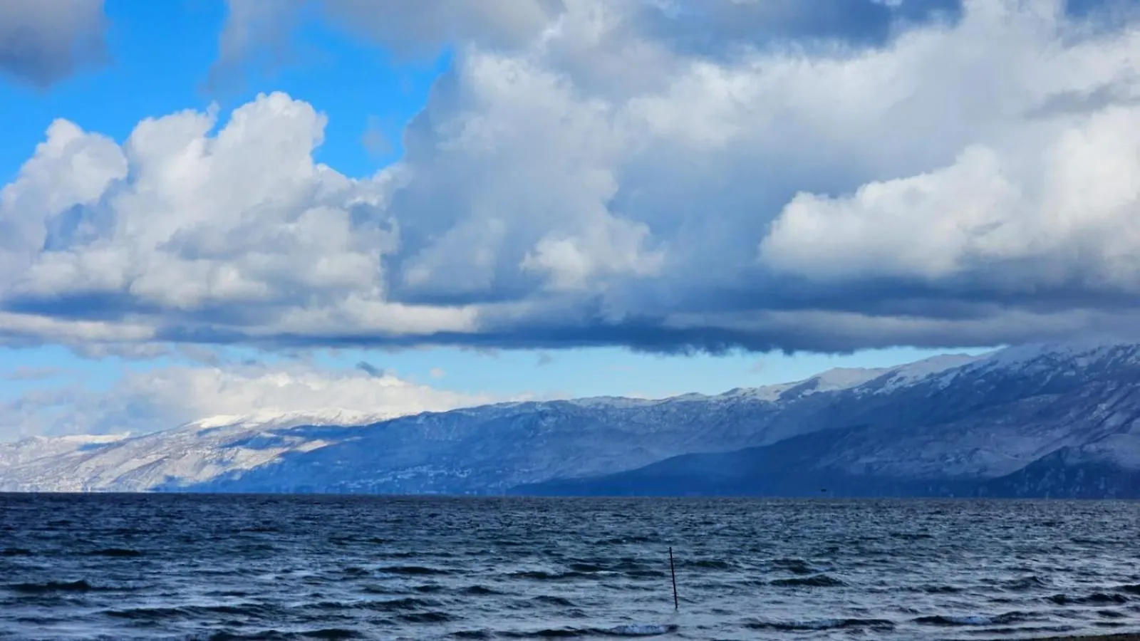 Drion Apartment With Lake View Pogradec Albania