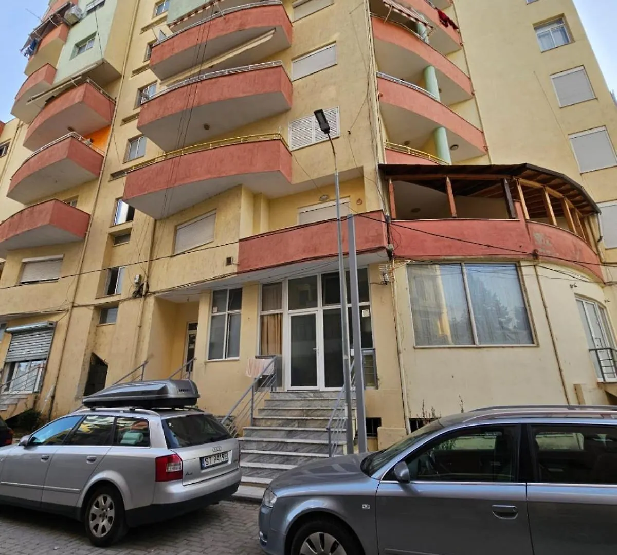 Drion Apartment With Lake View Pogradec